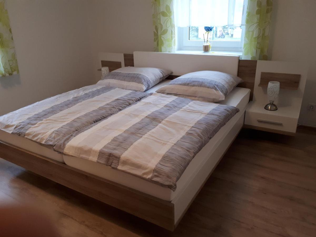 Ferienwohnung Karlguth Neustadt in Sachsen Exteriör bild